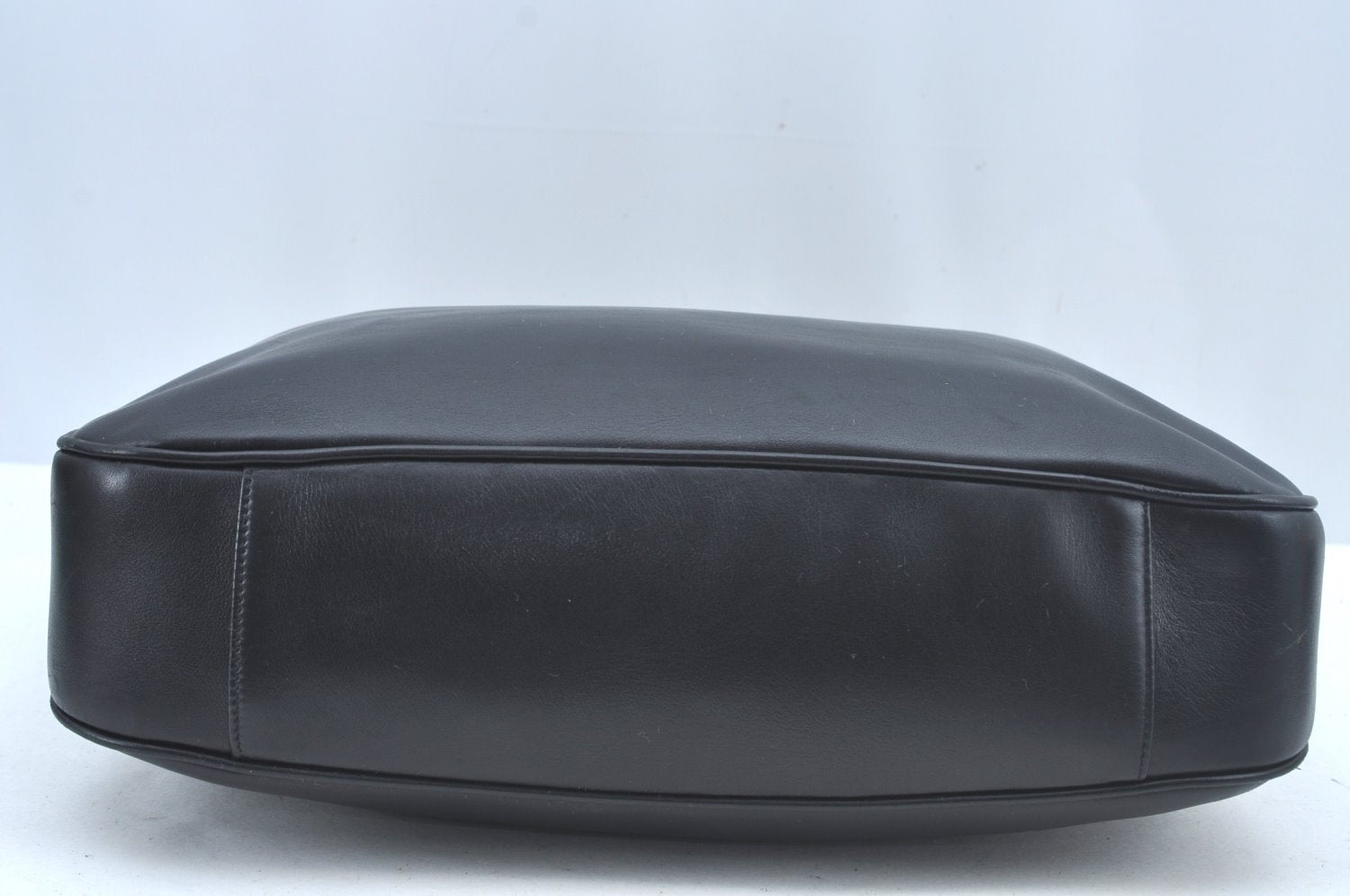 Authentic GUCCI Bamboo Shoulder Bag Leather Black L0344