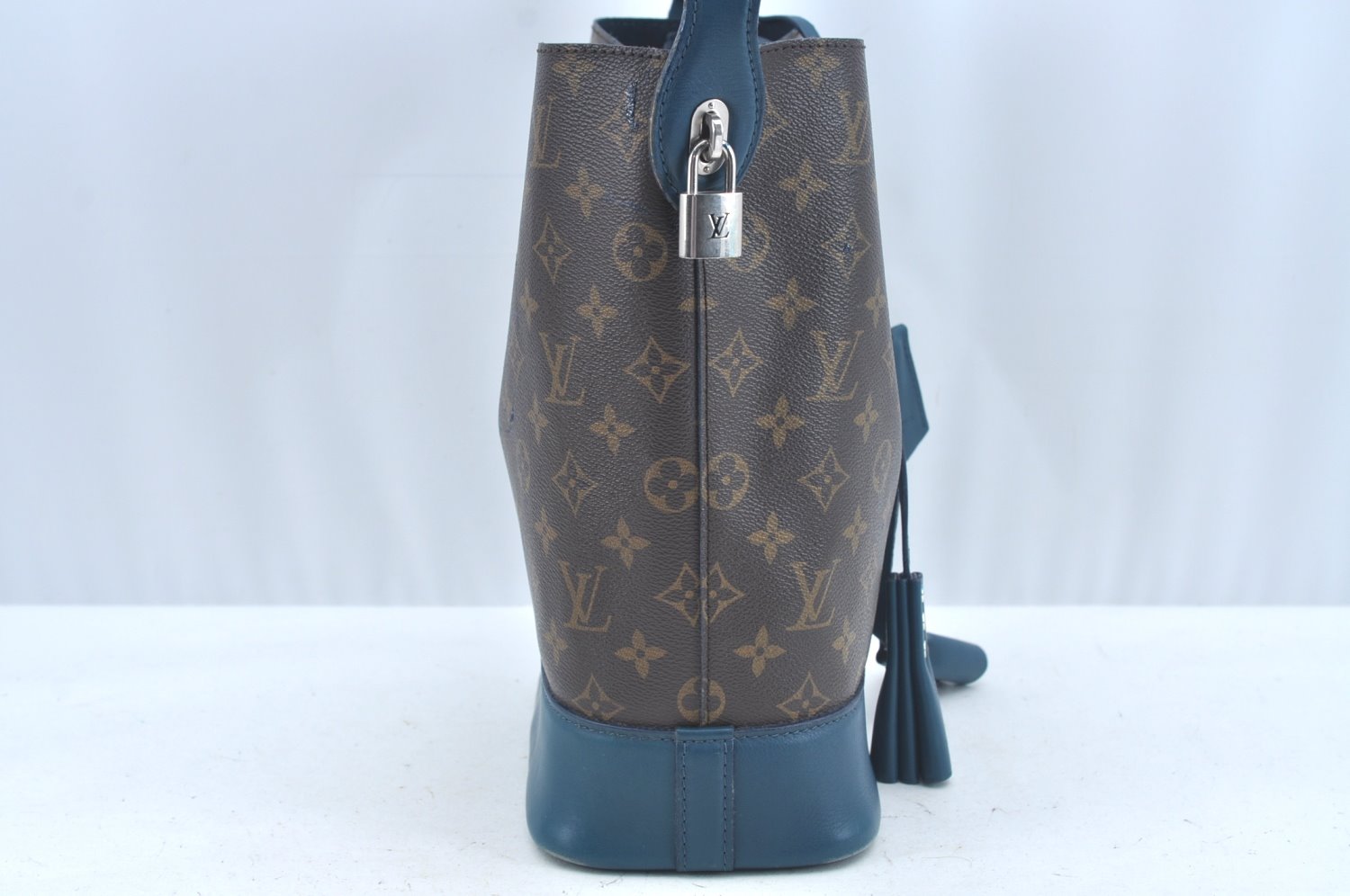 Authentic Louis Vuitton Monogram Idol NN14GM Shoulder Bag Blue M94591 Junk L0347