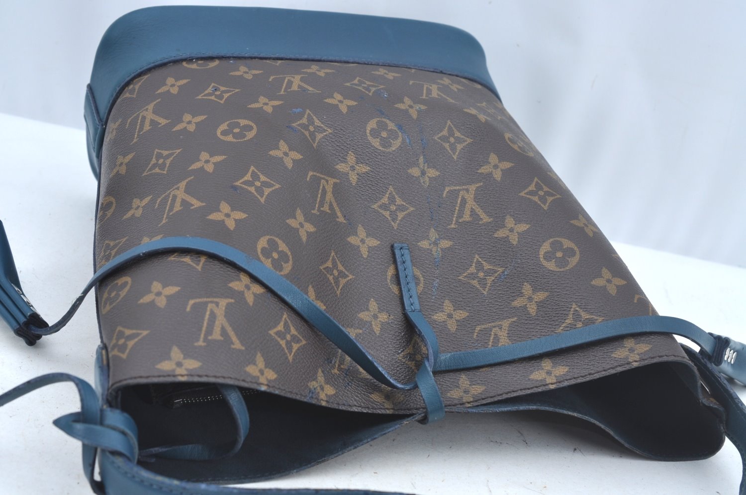 Authentic Louis Vuitton Monogram Idol NN14GM Shoulder Bag Blue M94591 Junk L0347