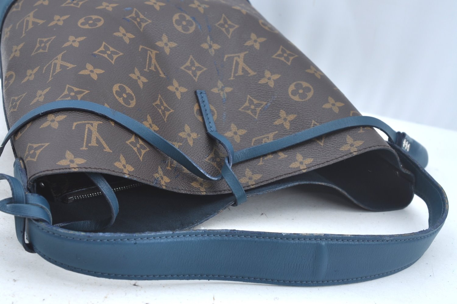 Authentic Louis Vuitton Monogram Idol NN14GM Shoulder Bag Blue M94591 Junk L0347