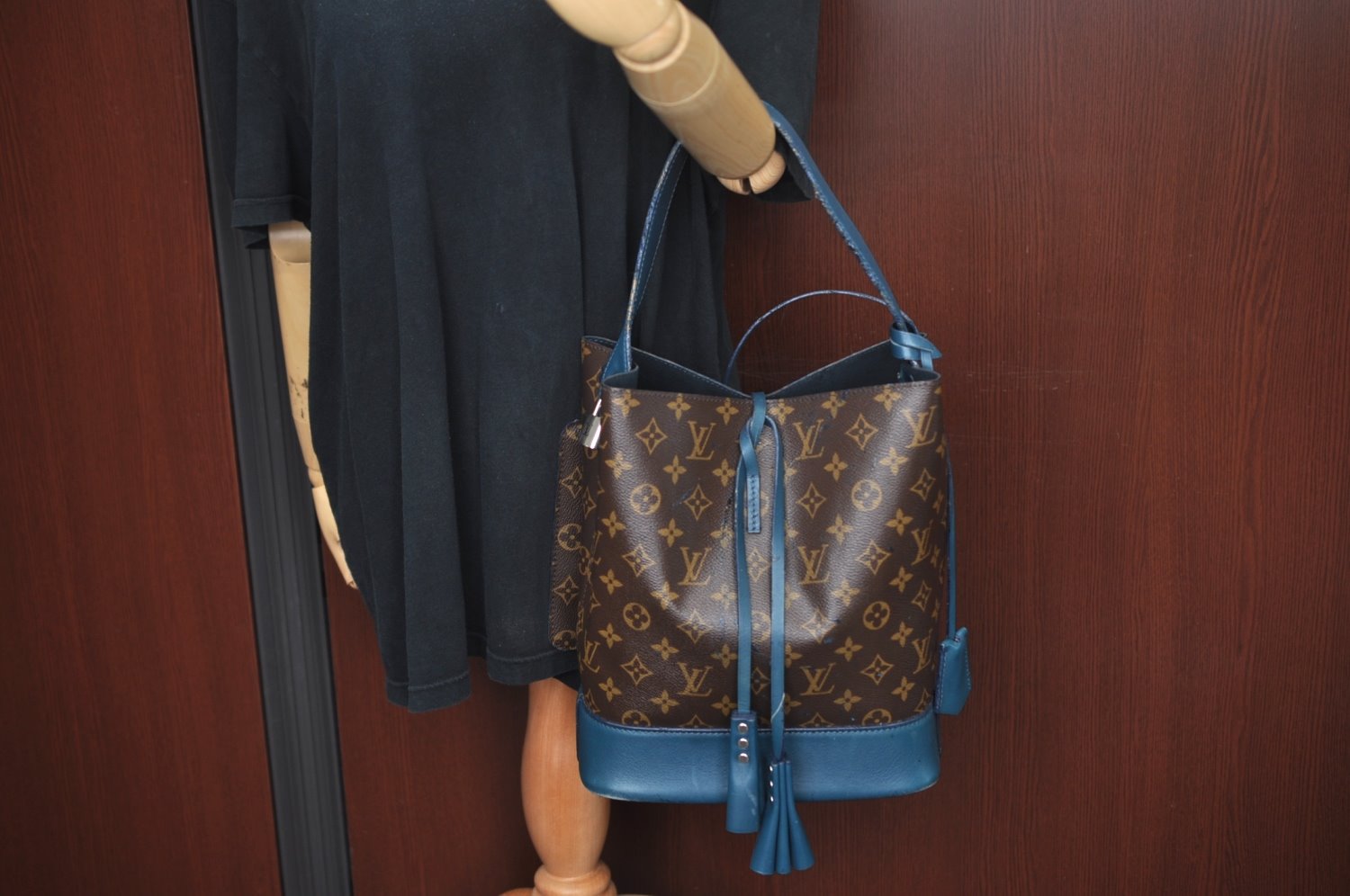 Authentic Louis Vuitton Monogram Idol NN14GM Shoulder Bag Blue M94591 Junk L0347