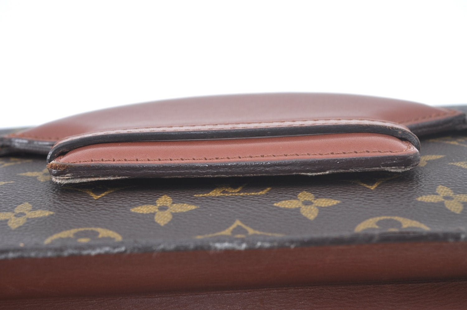 Authentic Louis Vuitton Monogram Chaillot Clutch Bag M51788 LV L0360