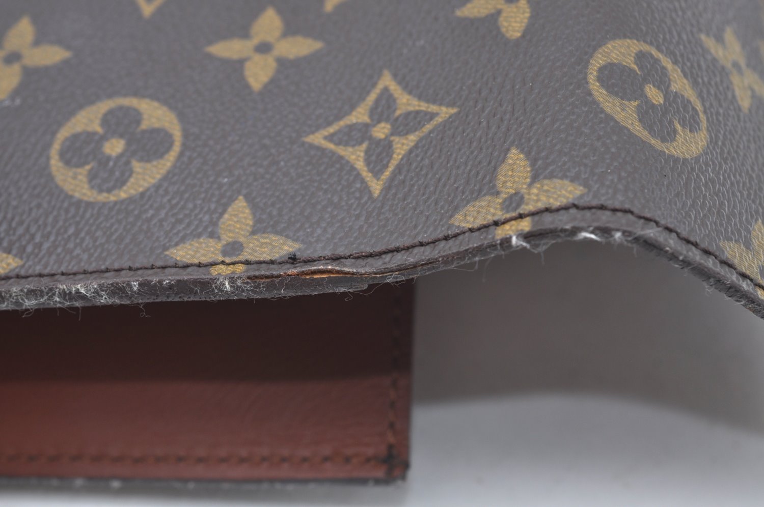 Authentic Louis Vuitton Monogram Chaillot Clutch Bag M51788 LV L0360