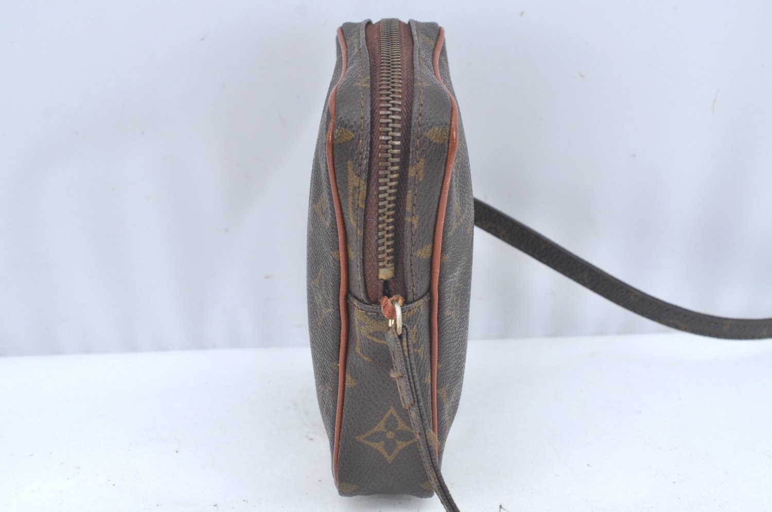 Auth Louis Vuitton Monogram Mini Poche Danube Shoulder Cross Bag Old Model L0378