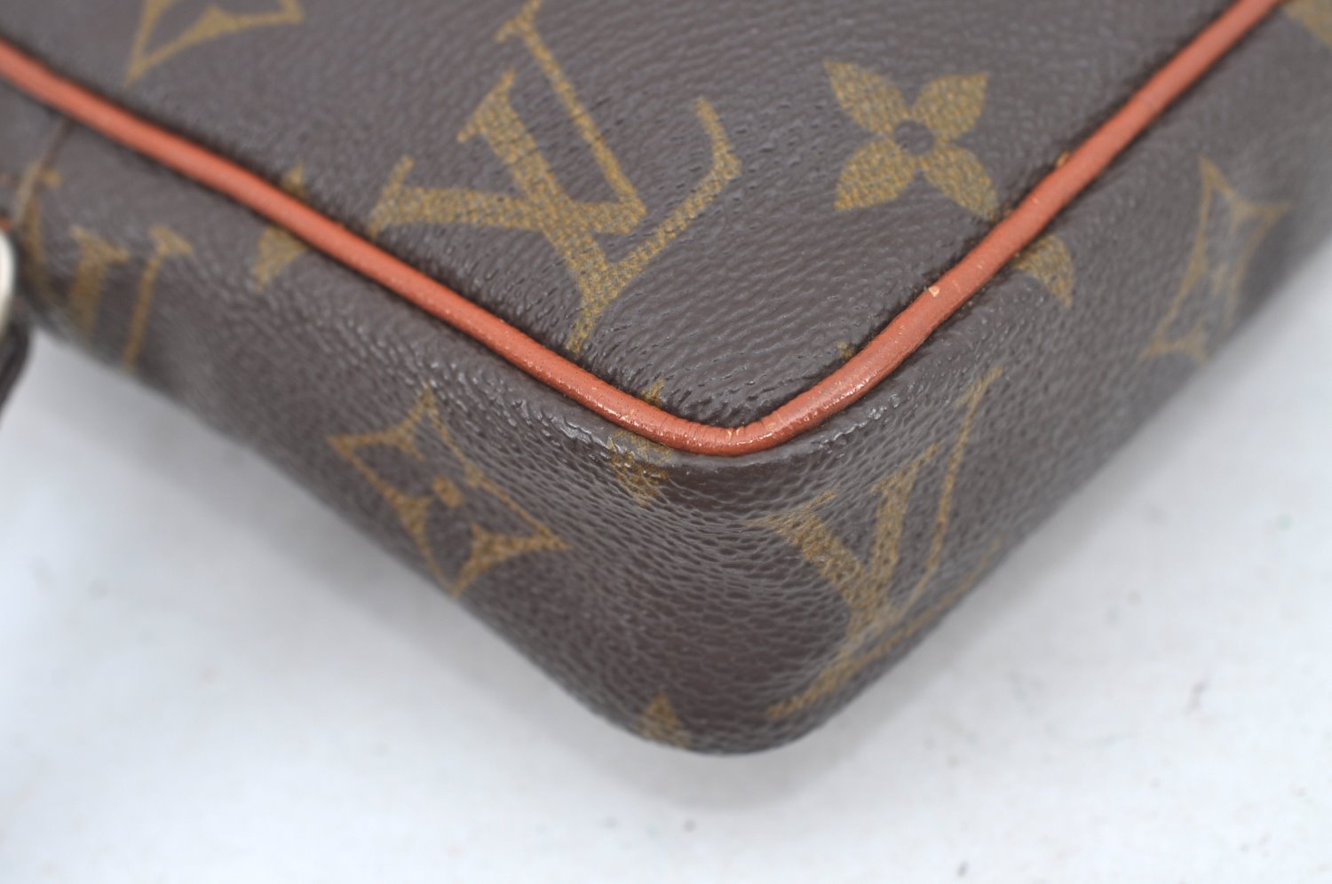 Auth Louis Vuitton Monogram Mini Poche Danube Shoulder Cross Bag Old Model L0378
