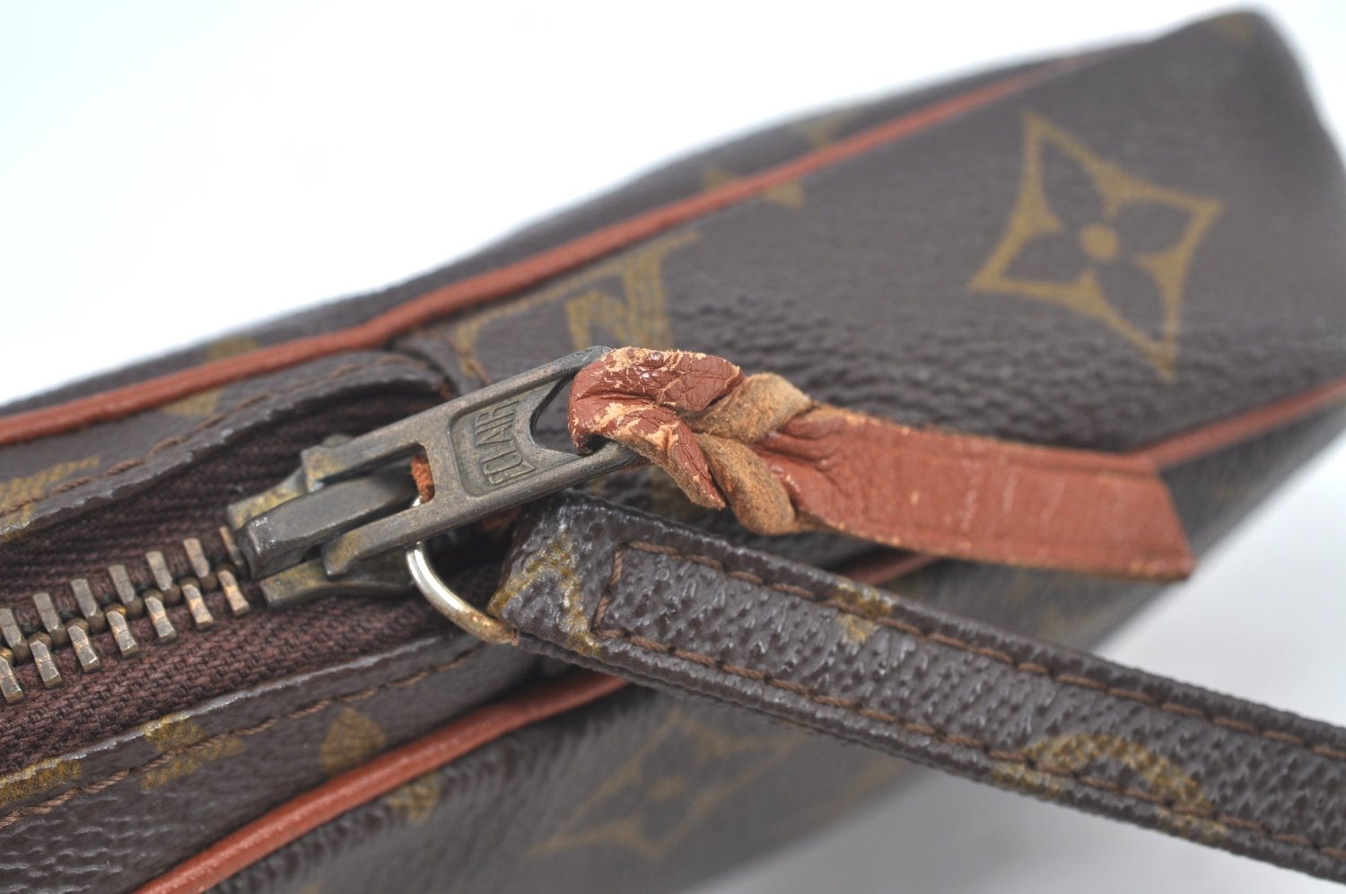 Auth Louis Vuitton Monogram Mini Poche Danube Shoulder Cross Bag Old Model L0378