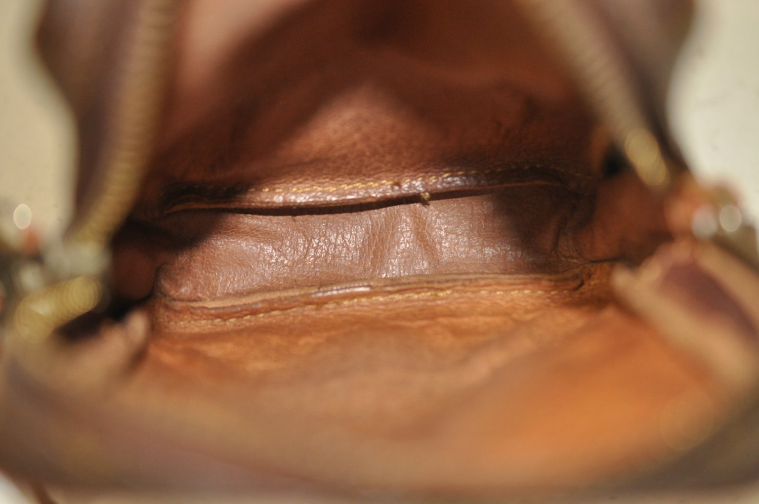 Auth Louis Vuitton Monogram Mini Poche Danube Shoulder Cross Bag Old Model L0378