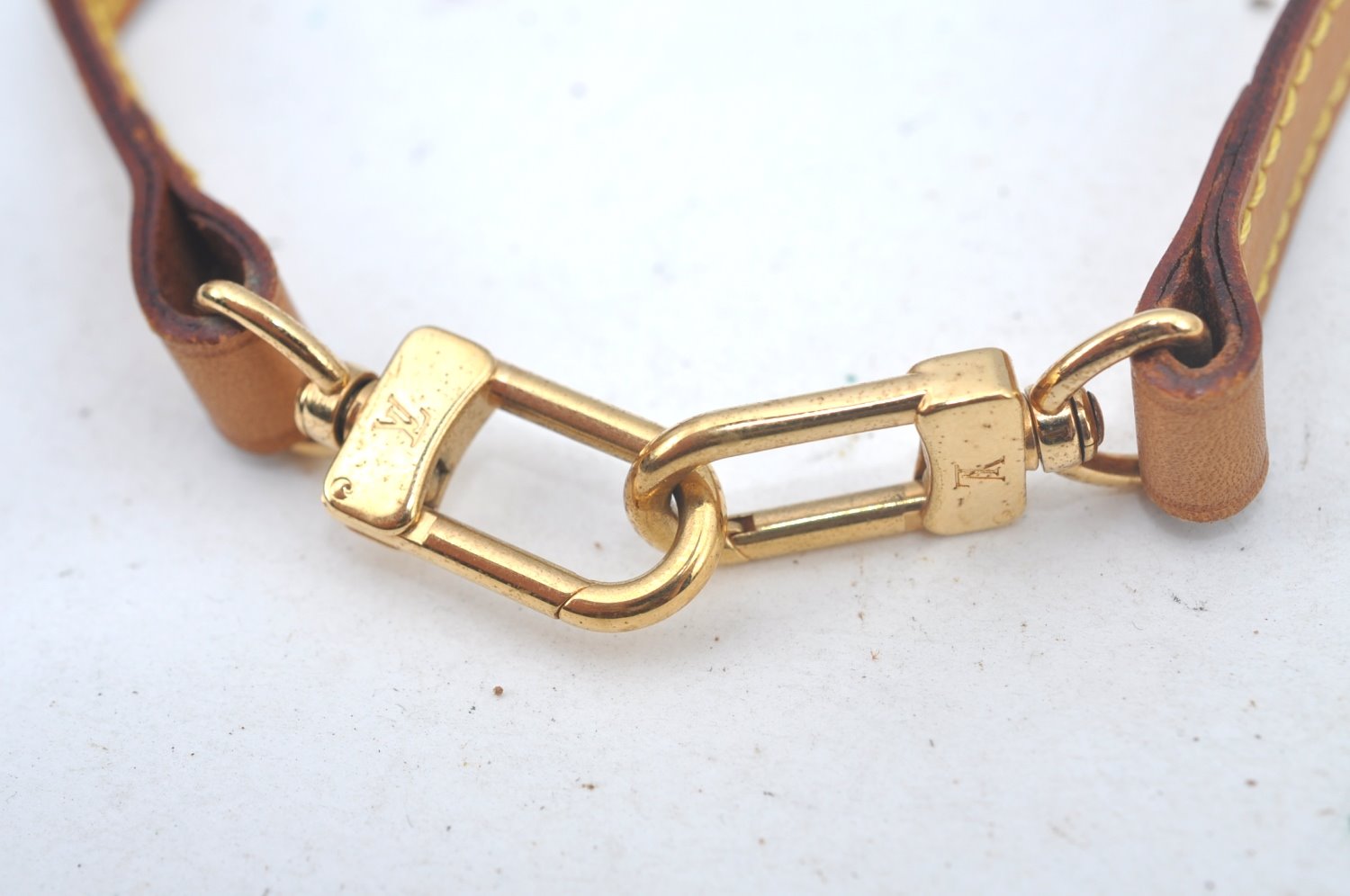 Authentic Louis Vuitton Leather Shoulder Strap Beige LV L0383