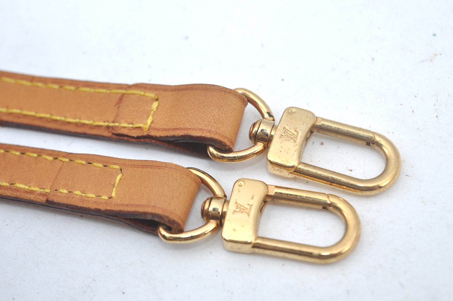 Authentic Louis Vuitton Leather Shoulder Strap Beige LV L0383