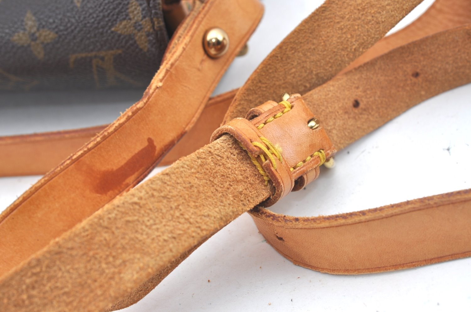 Authentic Louis Vuitton Monogram Cartouchiere MM M51253 Shoulder Cross Bag L0423