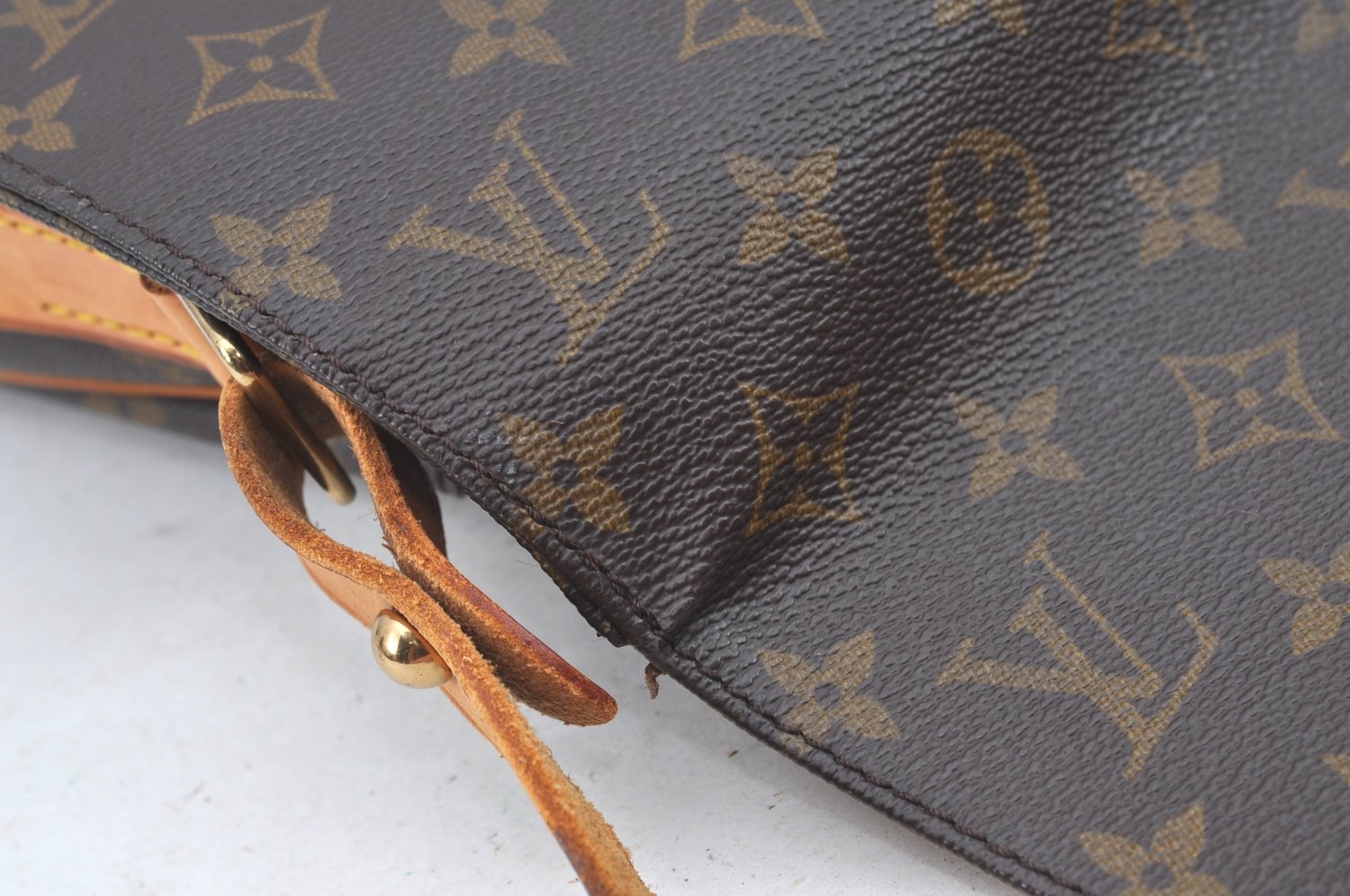 Authentic Louis Vuitton Monogram Cartouchiere MM M51253 Shoulder Cross Bag L0423