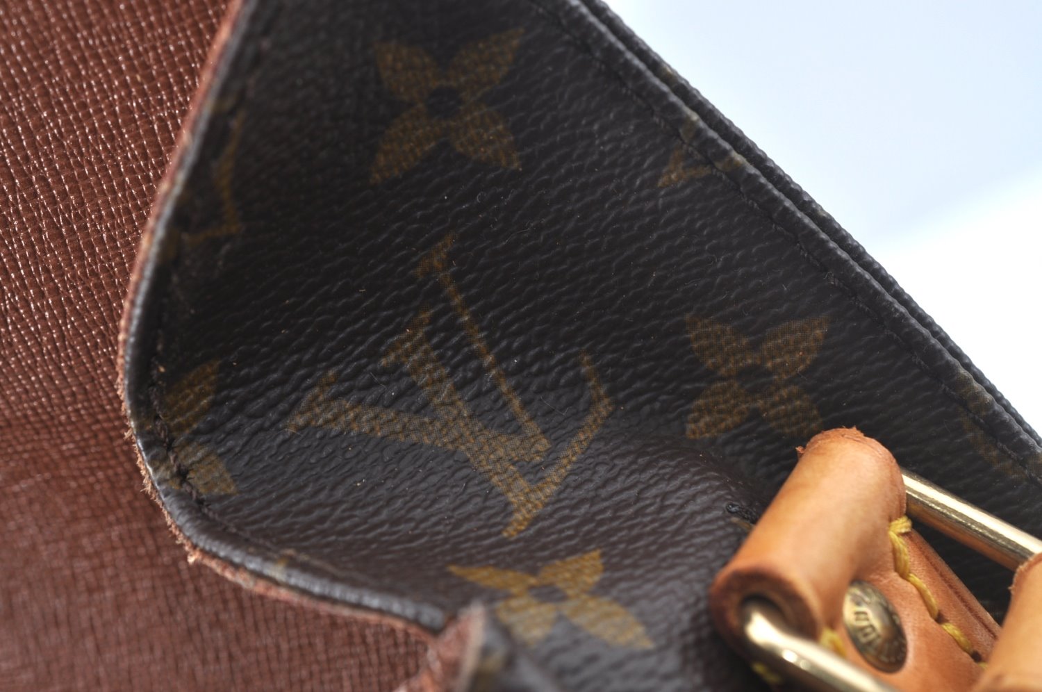 Authentic Louis Vuitton Monogram Cartouchiere MM M51253 Shoulder Cross Bag L0423