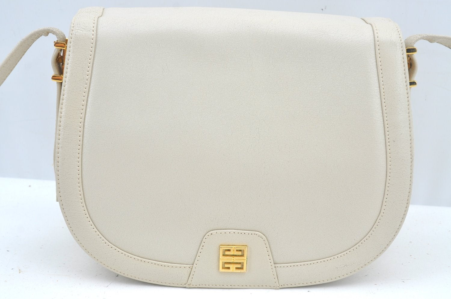 Authentic GIVENCHY Leather Shoulder Cross Body Bag Purse White L0430