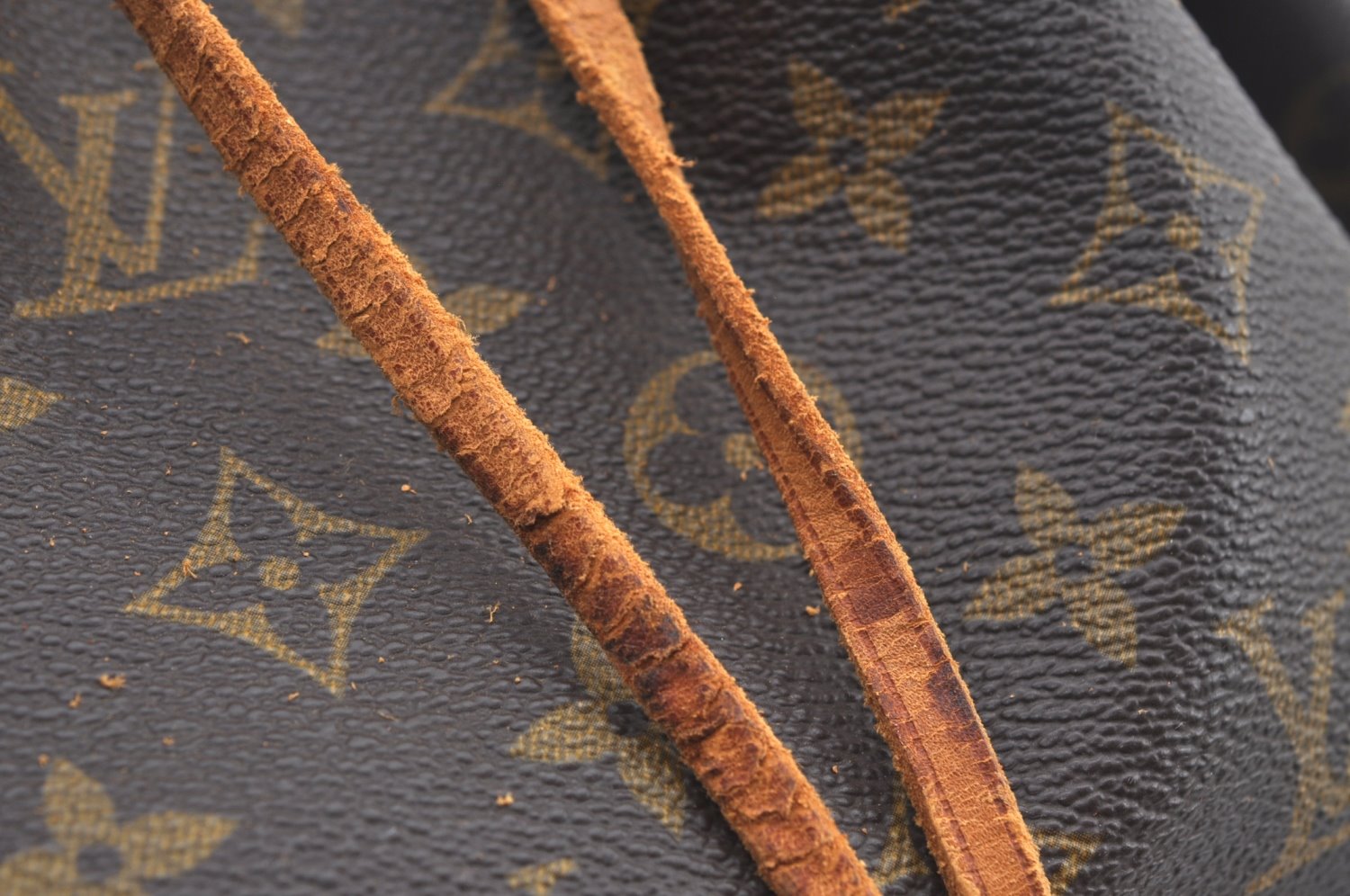 Authentic Louis Vuitton Monogram Noe Shoulder Drawstring Bag M42224 LV L0432