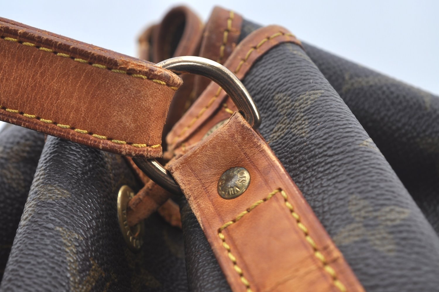 Authentic Louis Vuitton Monogram Noe Shoulder Drawstring Bag M42224 LV L0435