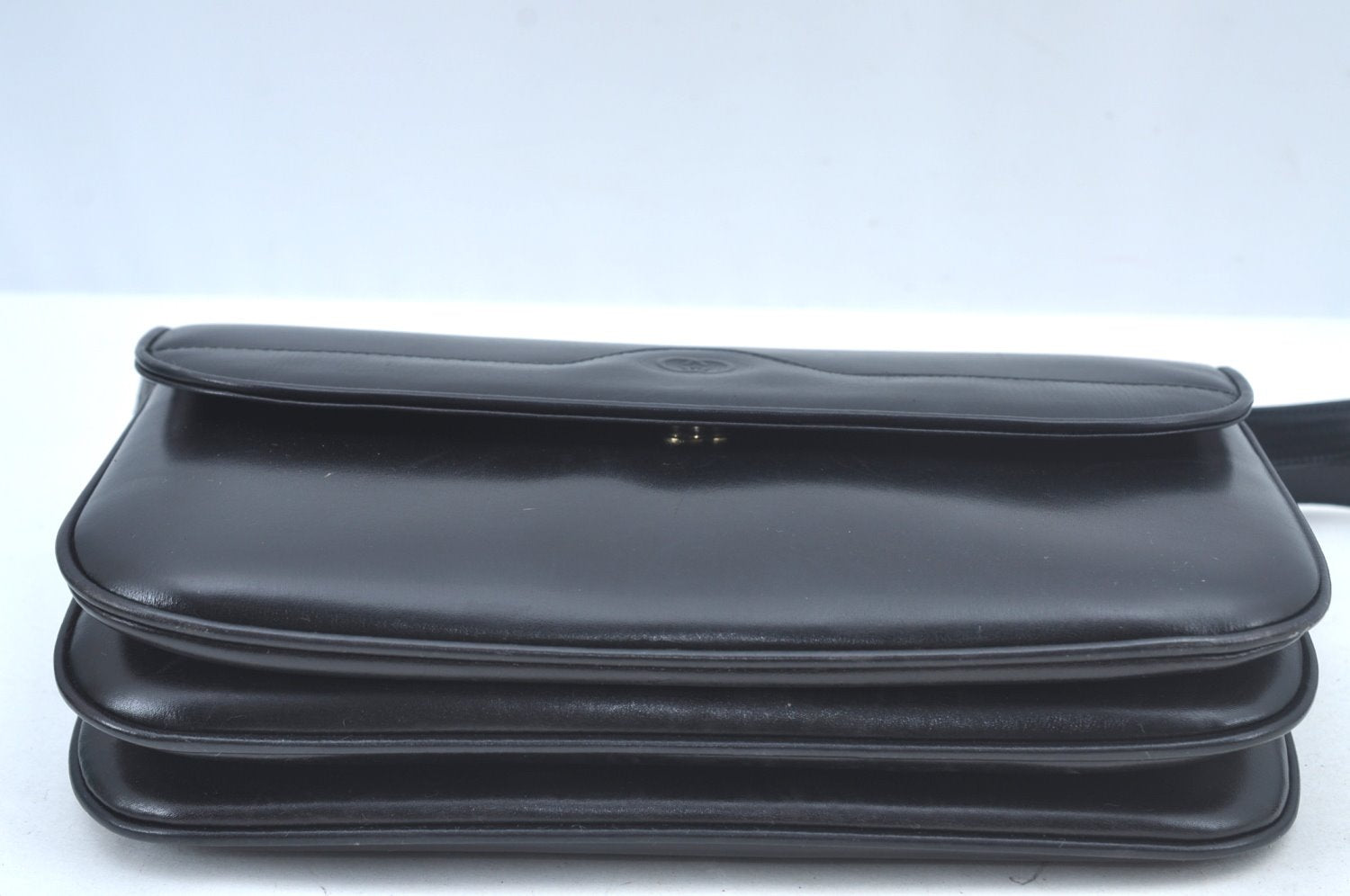 Authentic GUCCI Shoulder Cross Body Bag Purse GG Leather Black L0436