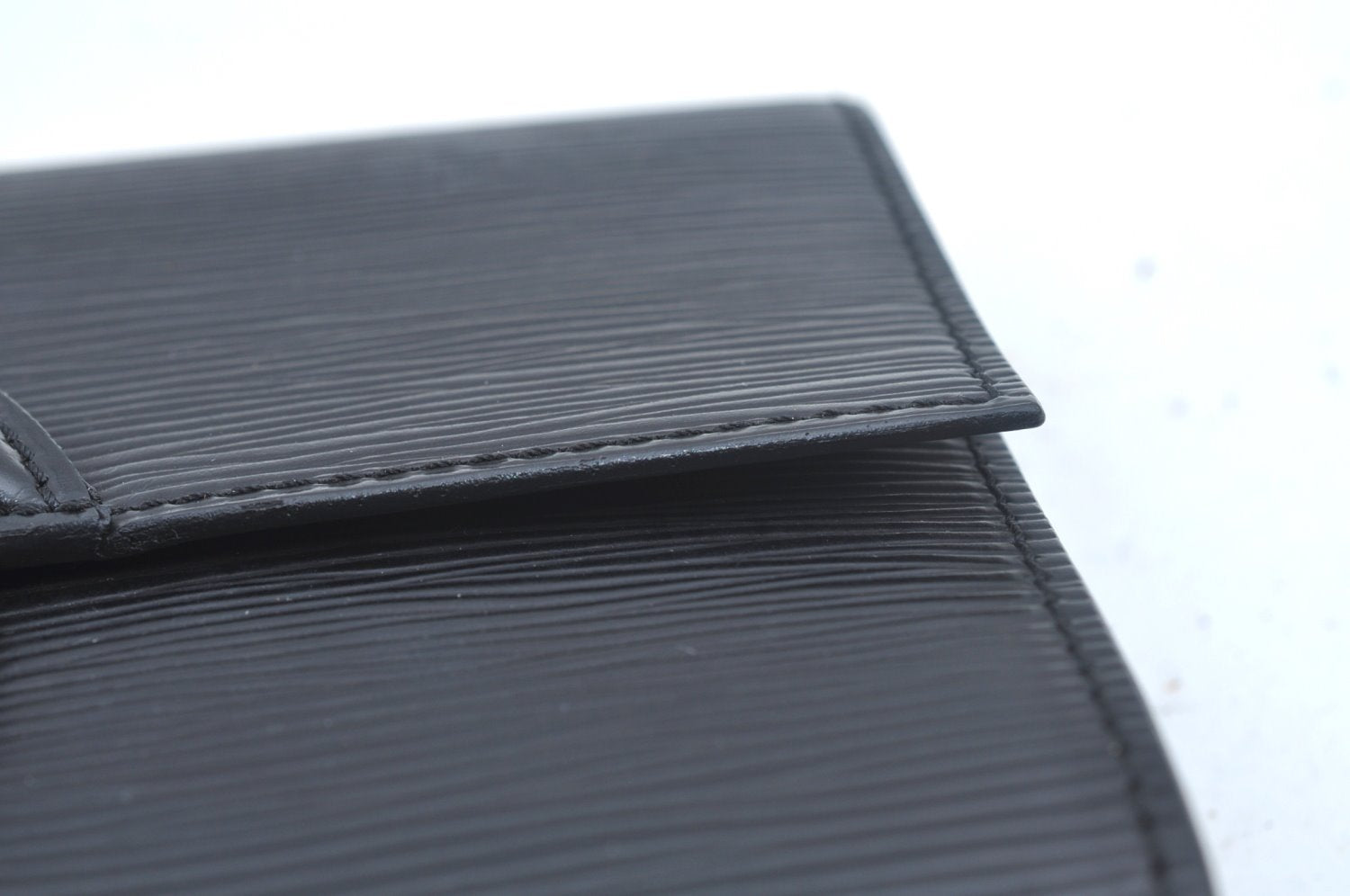 Authentic Louis Vuitton Epi Chaillot Clutch Hand Bag Purse Black M52532 LV L0441