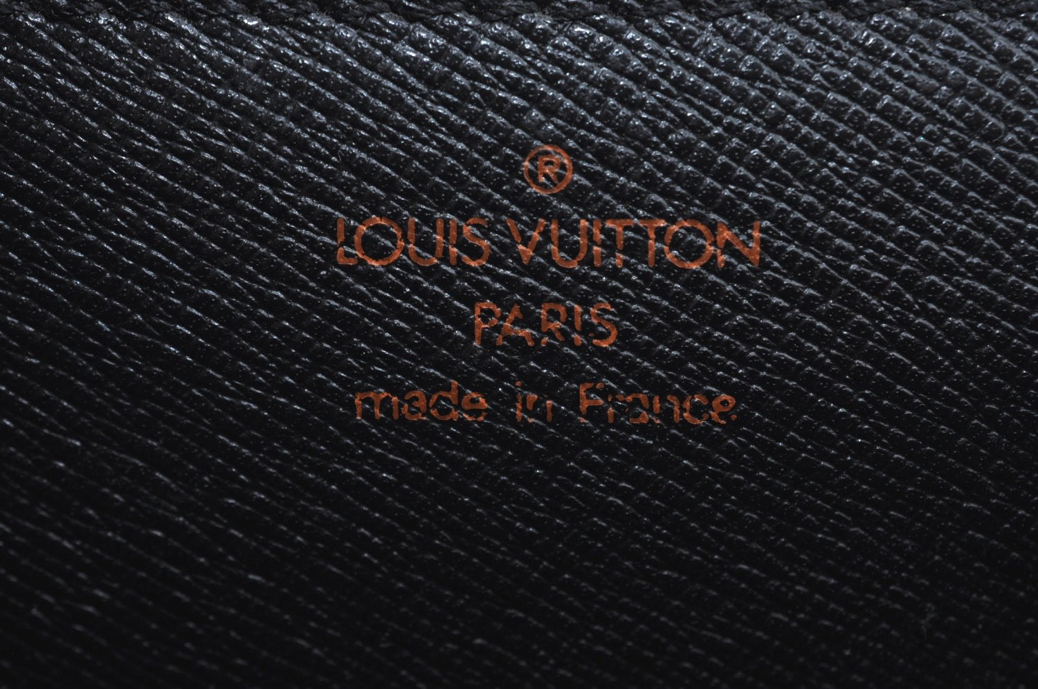 Authentic Louis Vuitton Epi Chaillot Clutch Hand Bag Purse Black M52532 LV L0441