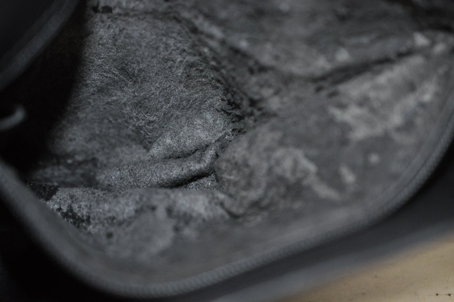 Authentic Louis Vuitton Epi Chaillot Clutch Hand Bag Purse Black M52532 LV L0441