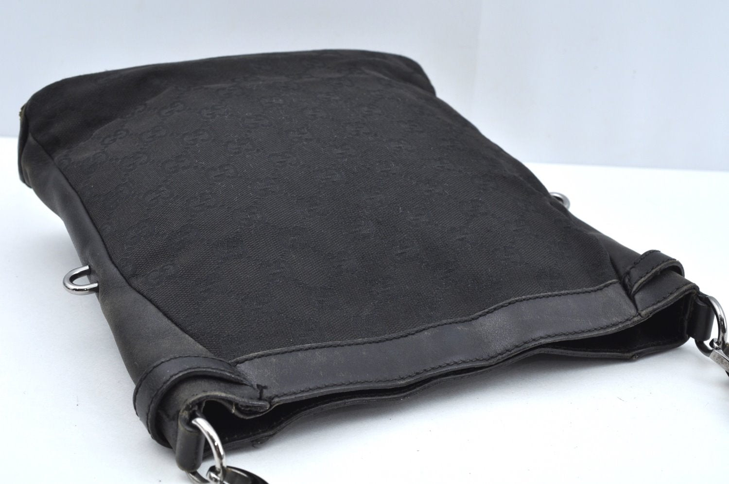 Authentic GUCCI Shoulder Cross Body Bag GG Canvas Leather 109106 Black L0446