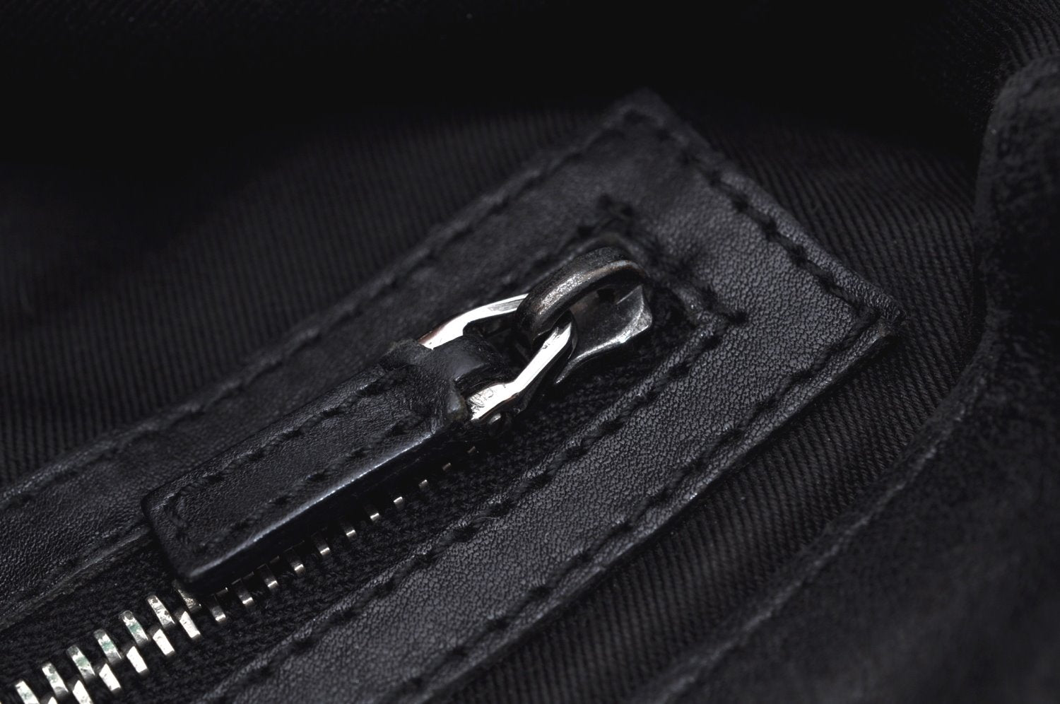 Authentic GUCCI Shoulder Cross Body Bag GG Canvas Leather 109106 Black L0446