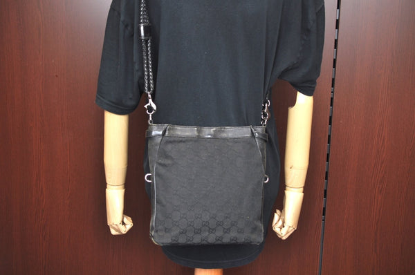 Authentic GUCCI Shoulder Cross Body Bag GG Canvas Leather 109106 Black L0446