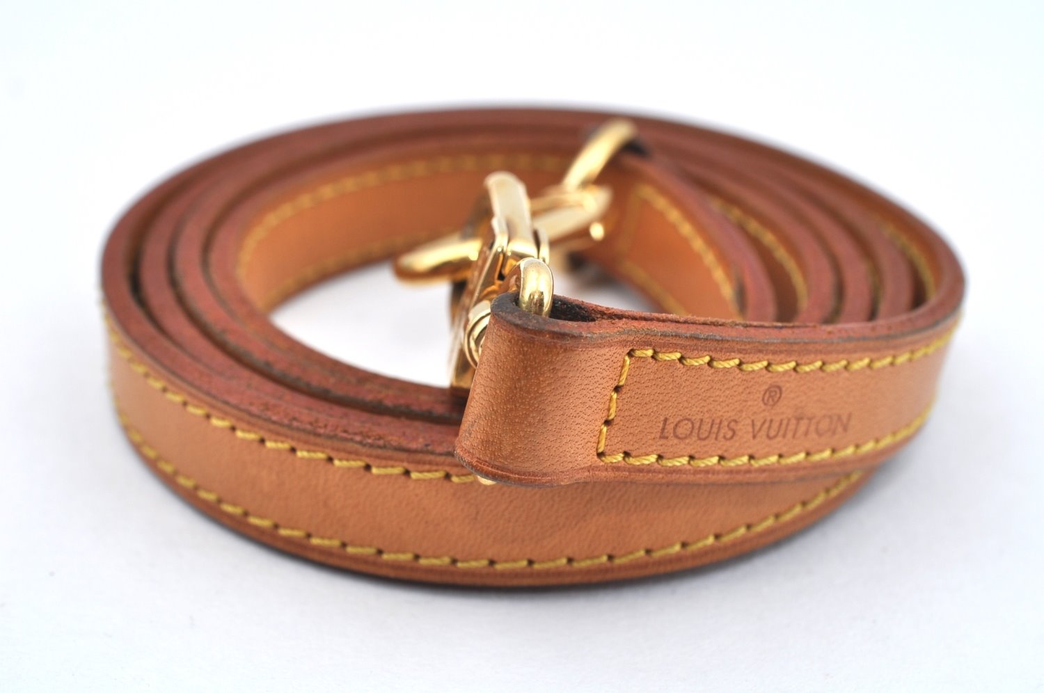 Authentic Louis Vuitton Leather Shoulder Strap 46.5