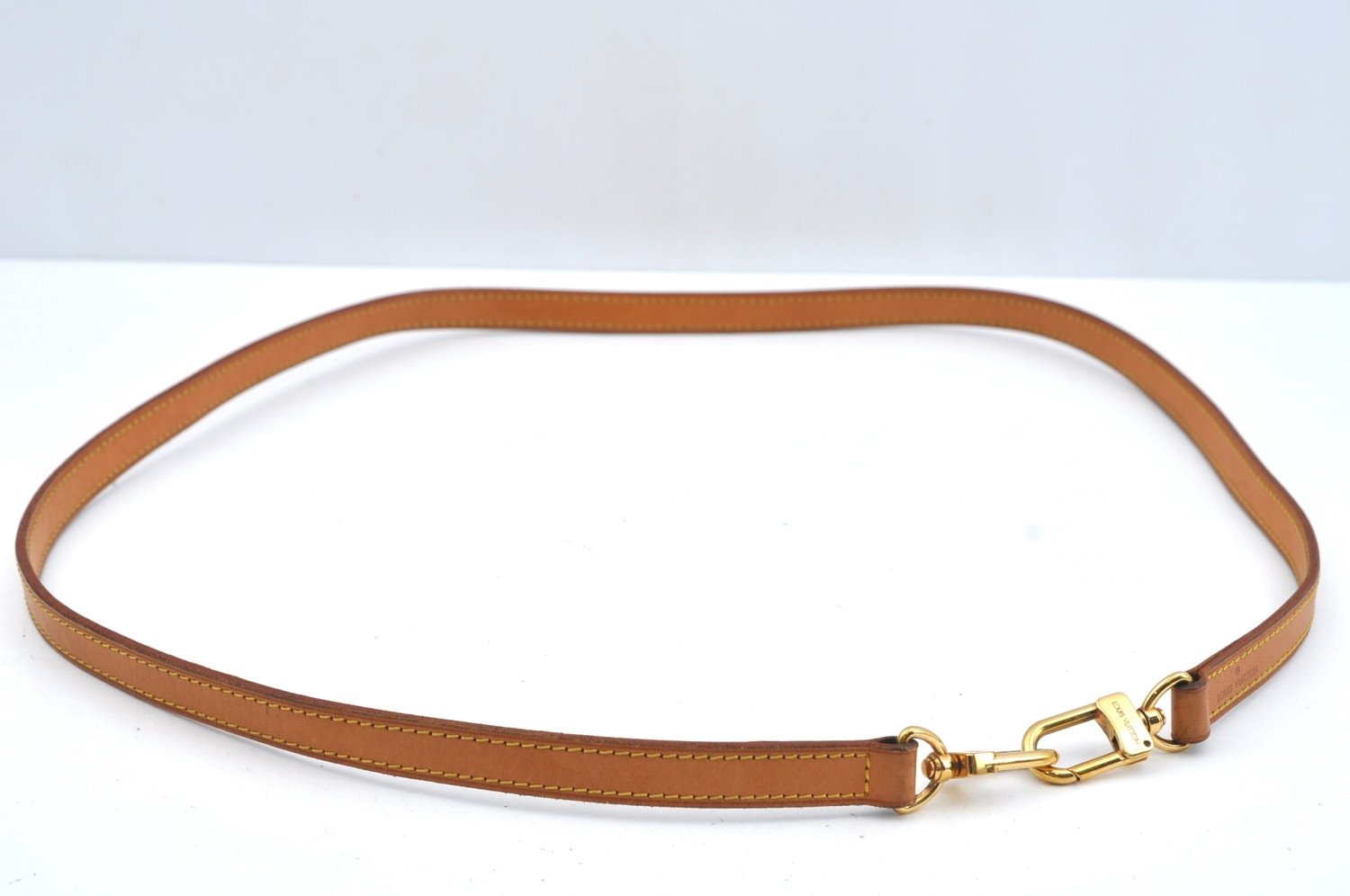 Authentic Louis Vuitton Leather Shoulder Strap 46.5