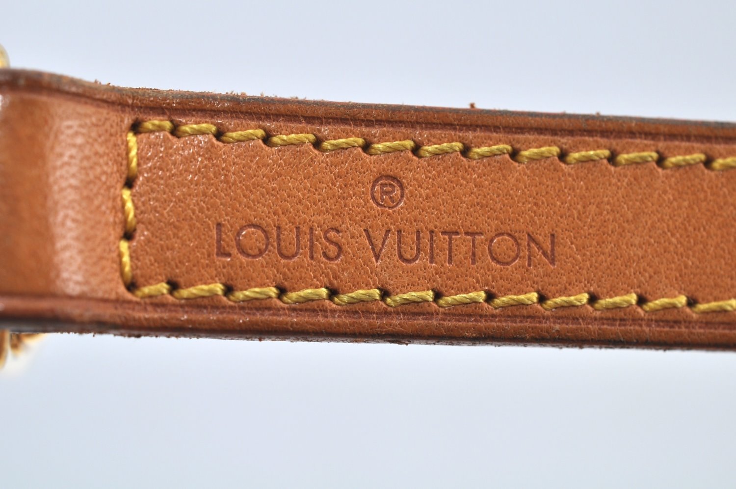 Authentic Louis Vuitton Leather Shoulder Strap 46.5