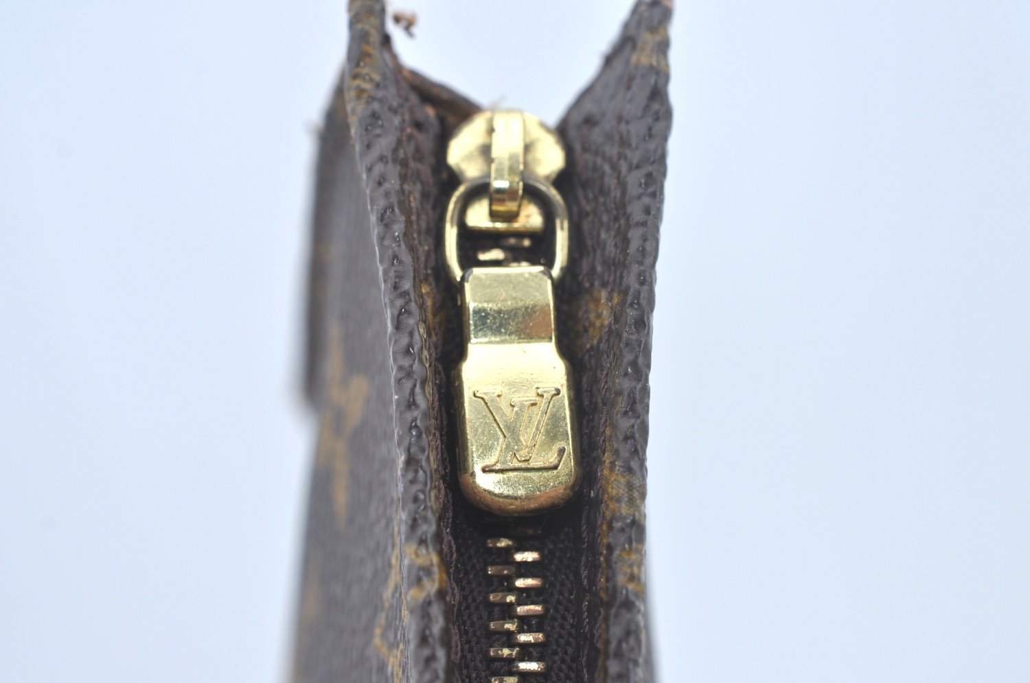 Authentic Louis Vuitton Monogram Pouch For Bucket PM LV Junk L0450