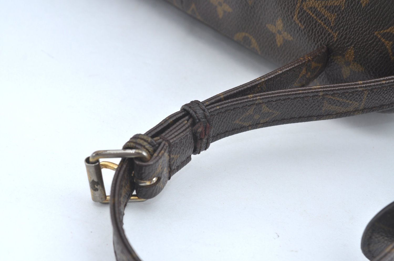 Authentic Louis Vuitton Monogram Nile Shoulder Cross Body Bag Old Model LV L0454