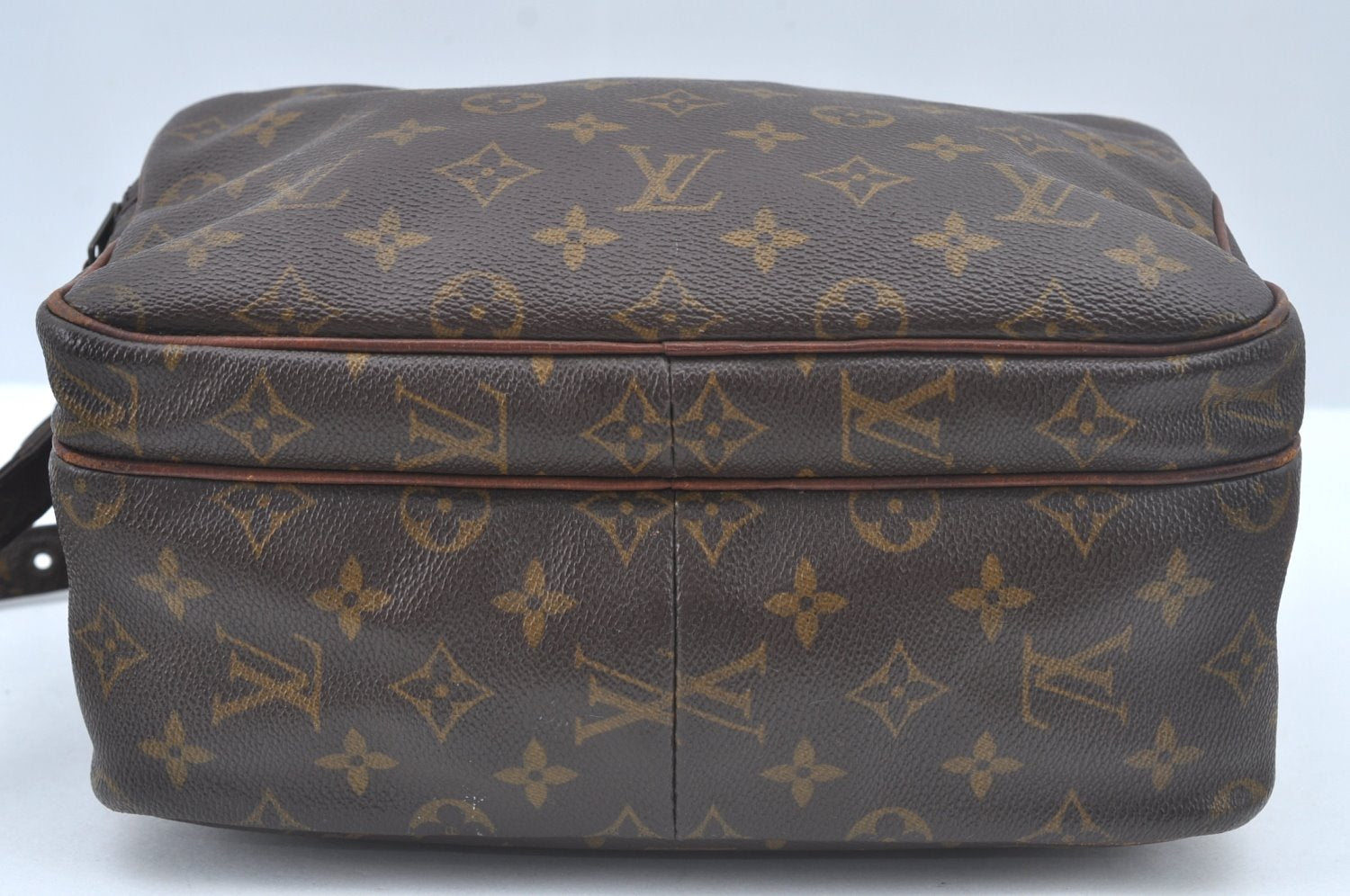 Authentic Louis Vuitton Monogram Nile Shoulder Cross Body Bag Old Model LV L0454