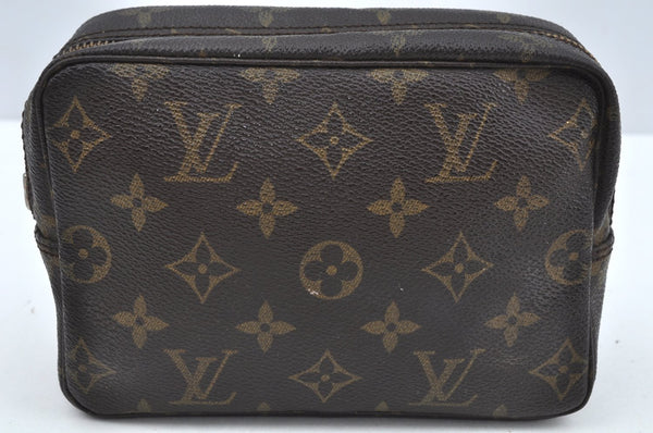 Auth Louis Vuitton Monogram Trousse Toilette 18 Clutch Hand Bag LV Junk L0455