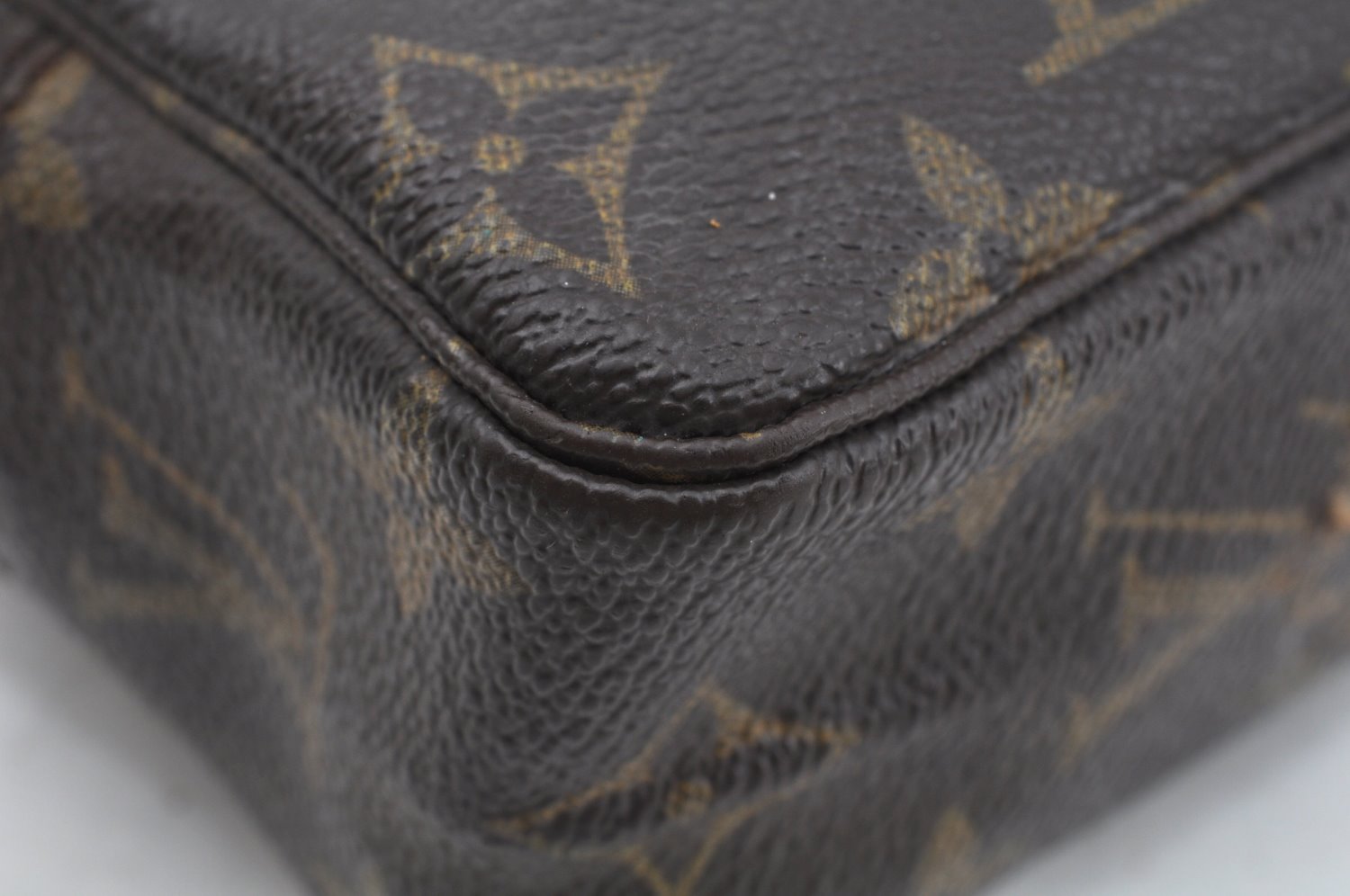 Auth Louis Vuitton Monogram Trousse Toilette 18 Clutch Hand Bag LV Junk L0455