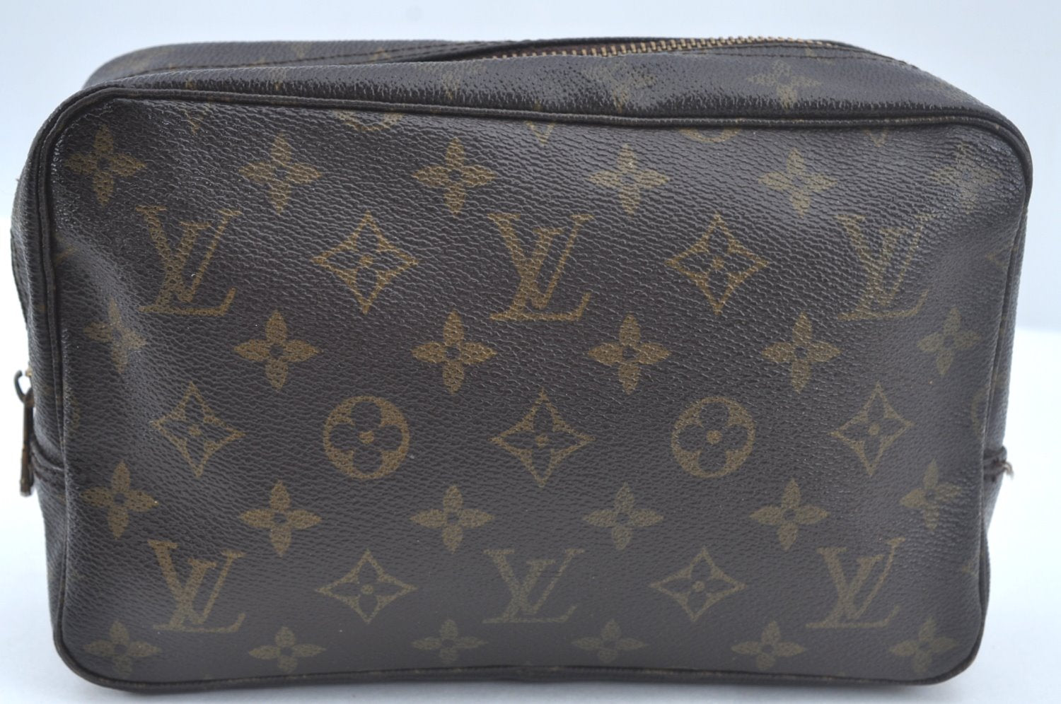 Auth Louis Vuitton Monogram Trousse Toilette 23 Clutch Hand Bag M47524 LV L0456