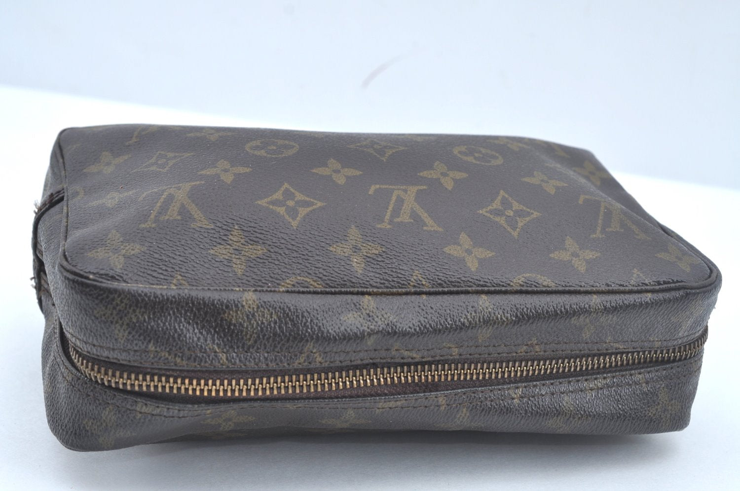 Auth Louis Vuitton Monogram Trousse Toilette 23 Clutch Hand Bag M47524 LV L0456