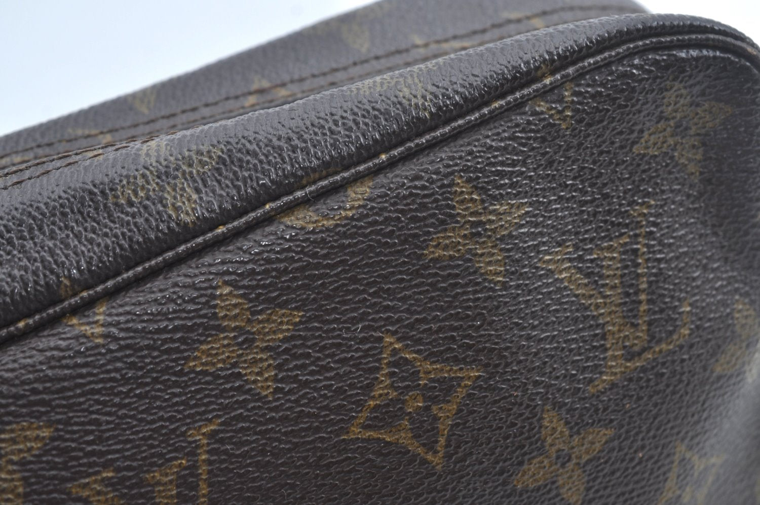 Auth Louis Vuitton Monogram Trousse Toilette 23 Clutch Hand Bag M47524 LV L0456