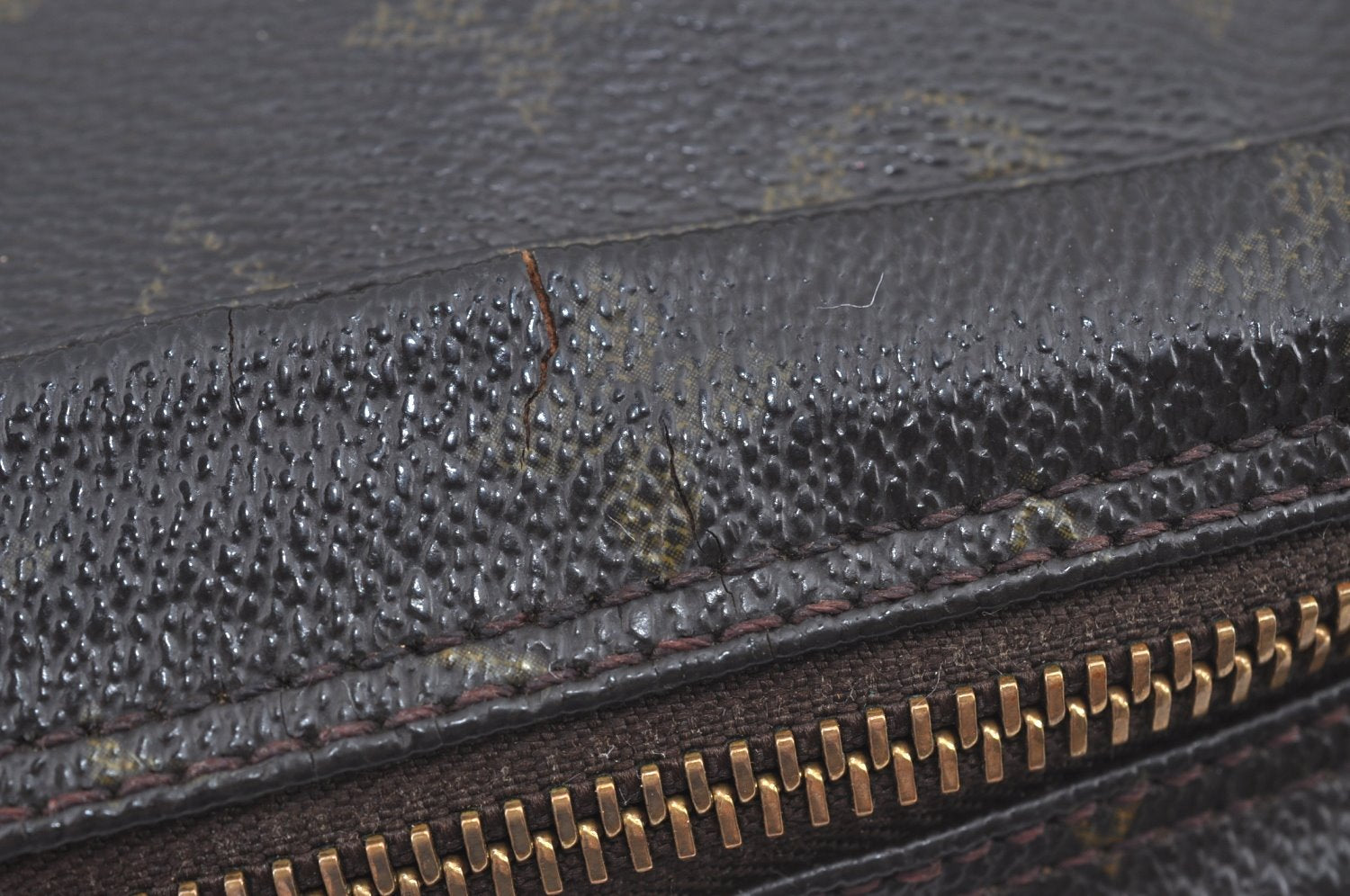 Auth Louis Vuitton Monogram Trousse Toilette 23 Clutch Hand Bag M47524 LV L0458