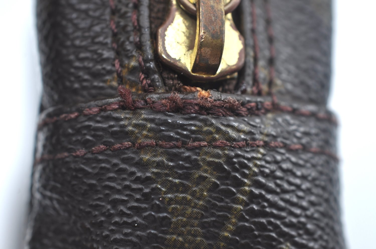 Auth Louis Vuitton Monogram Trousse Toilette 23 Clutch Hand Bag M47524 LV L0458