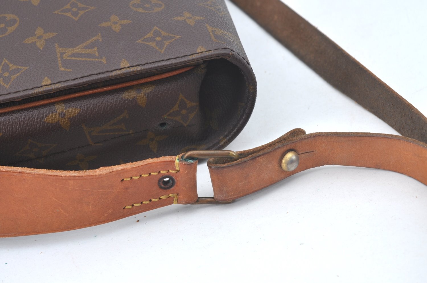 Authentic Louis Vuitton Monogram Cartouchiere GM M51252 Shoulder Cross Bag Junk L0459