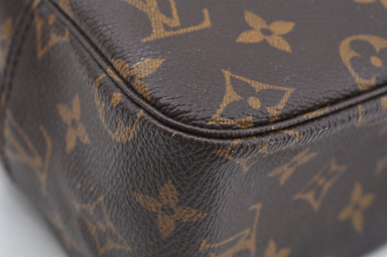 Auth Louis Vuitton Monogram Trousse Toilette 28 Clutch Hand Bag Junk L0461