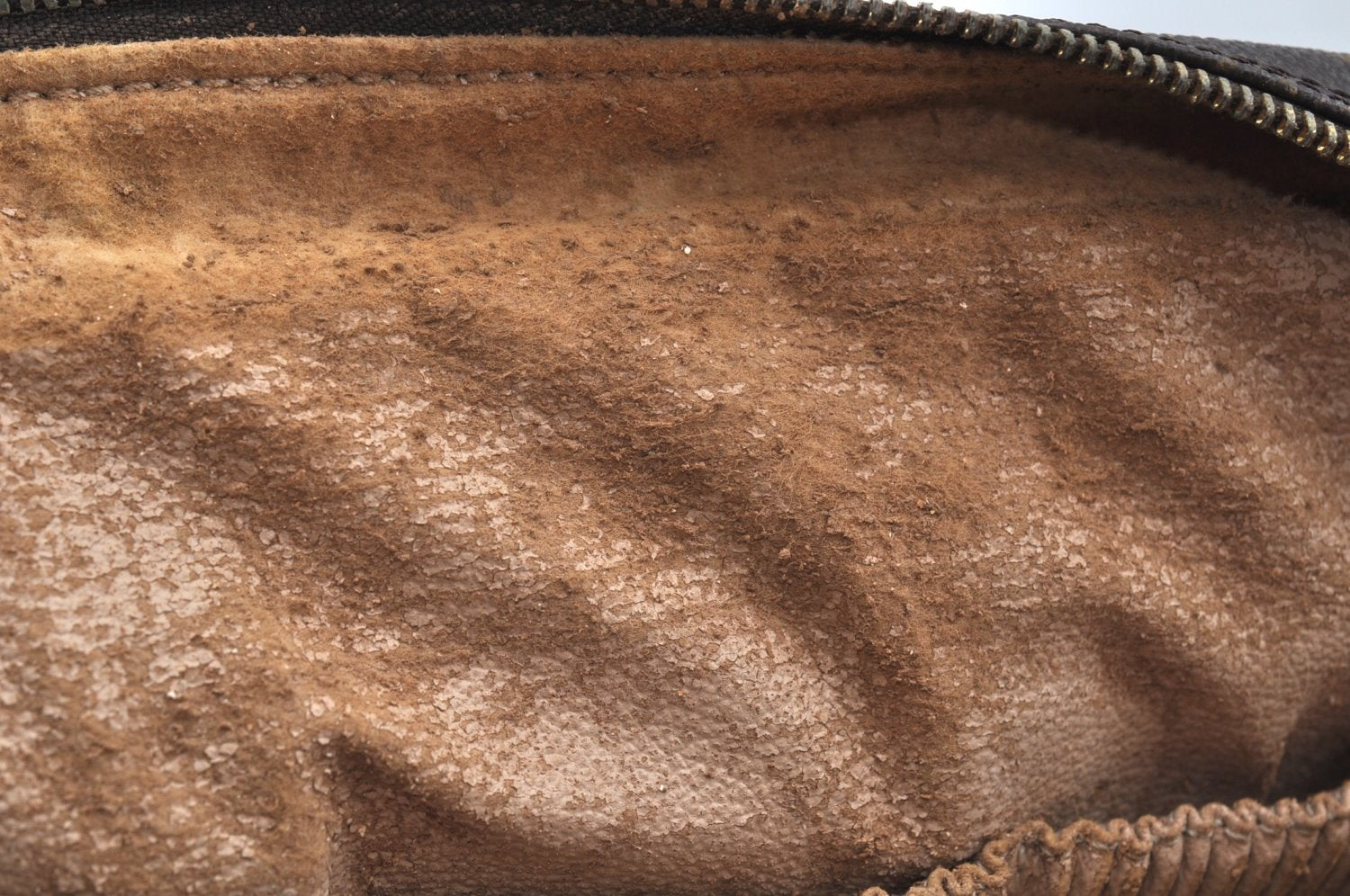 Auth Louis Vuitton Monogram Trousse Toilette 28 Clutch Hand Bag Junk L0461