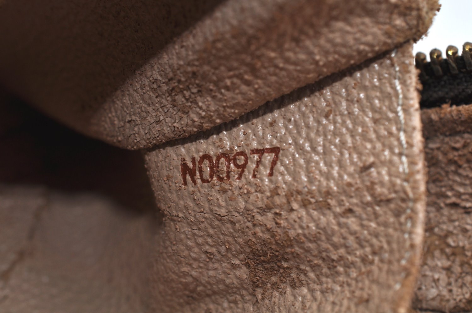 Auth Louis Vuitton Monogram Trousse Toilette 28 Clutch Hand Bag Junk L0461