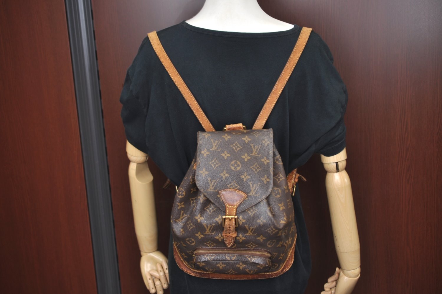 Authentic Louis Vuitton Monogram Montsouris PM Backpack M51137 LV L0463