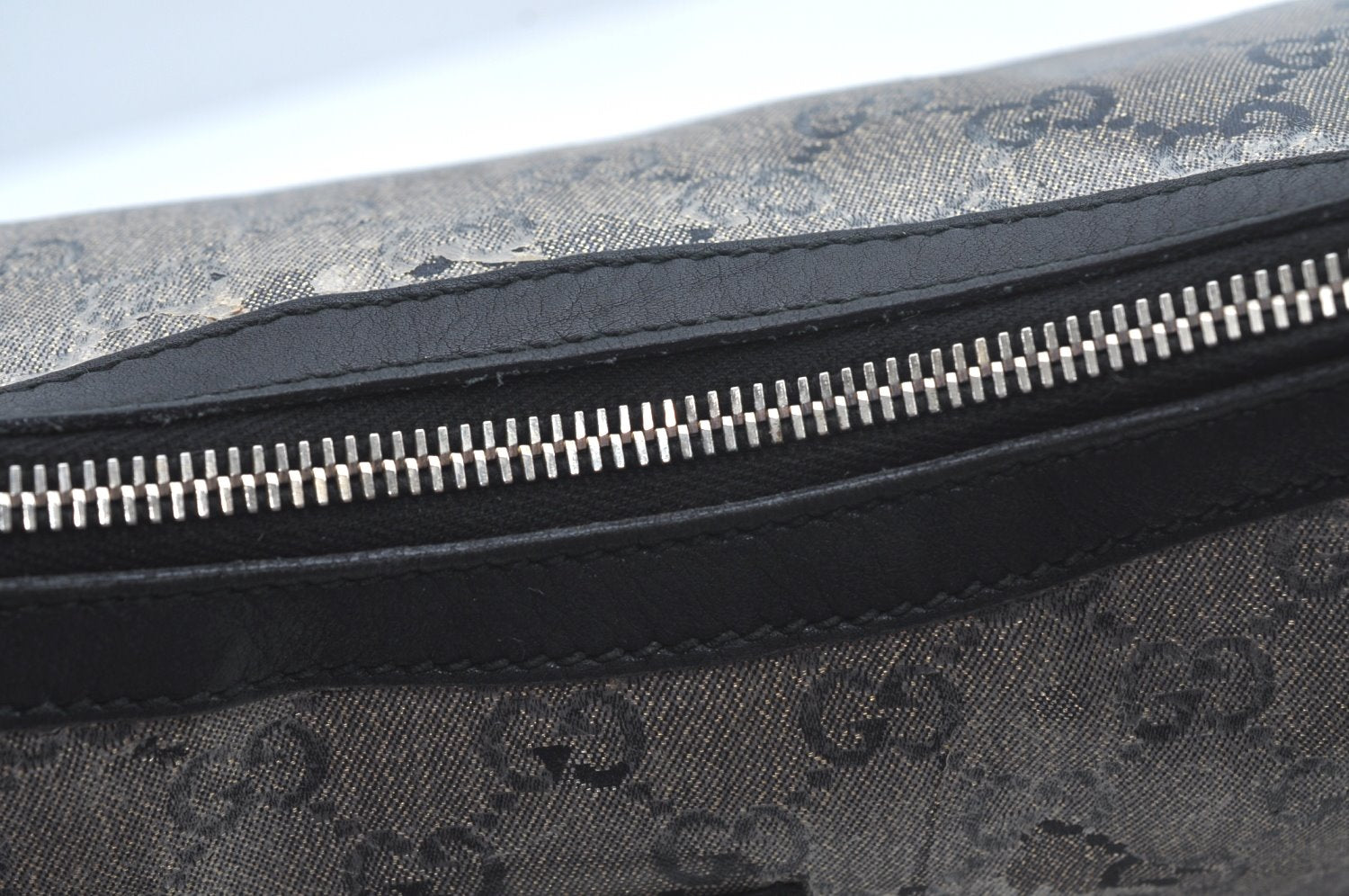 Authentic GUCCI GG Crystal Shoulder Cross Body Bag Purse PVC Leather Black L0471