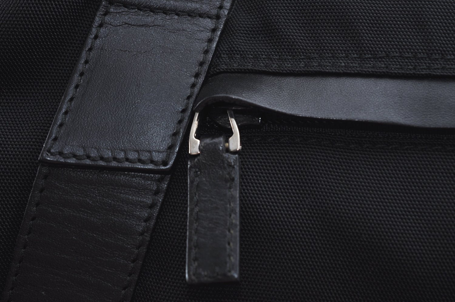 Authentic GUCCI Boston Sholuder Hand Bag Nylon Leather 0120408 Black L0500