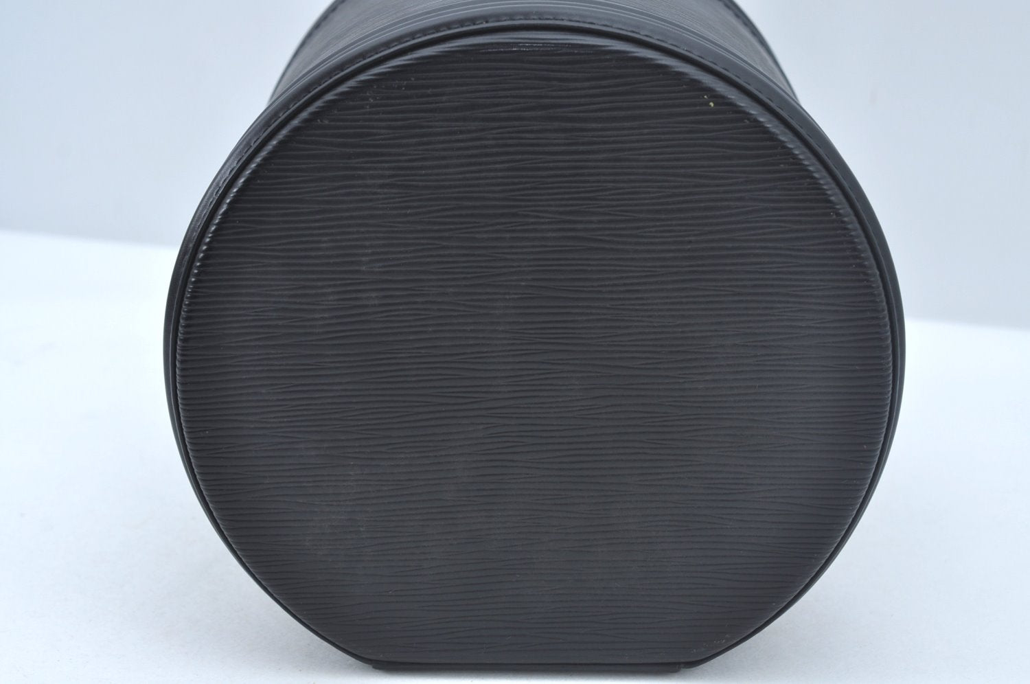 Authentic Louis Vuitton Epi Cannes Cosmetic Hand Bag Purse Black M48032 LV L0519