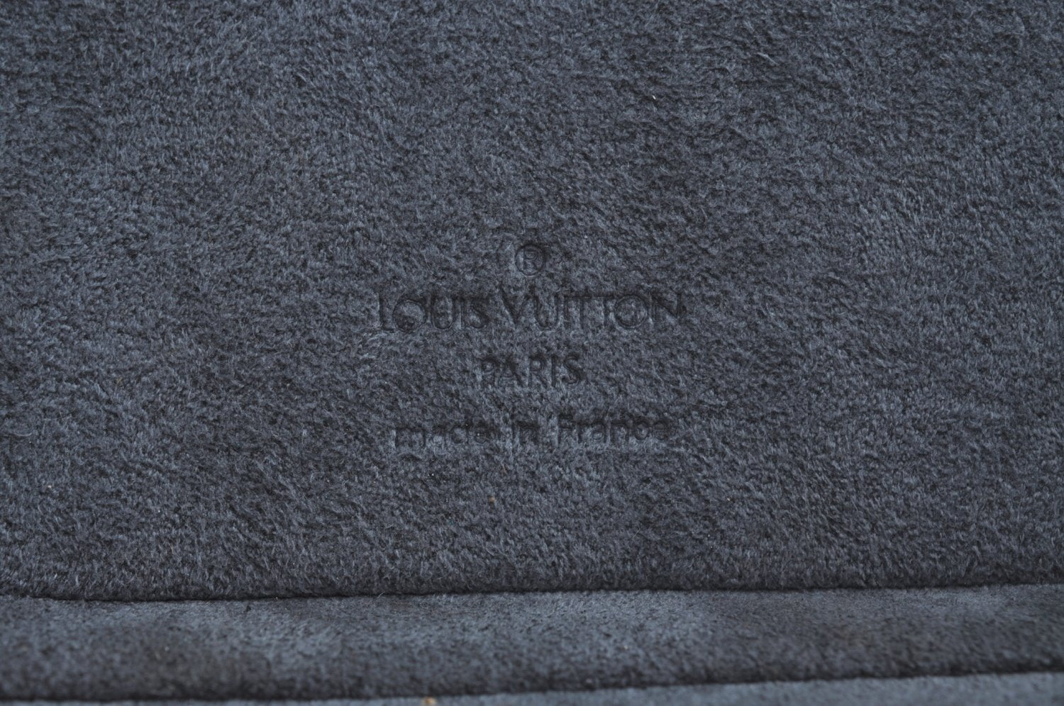 Authentic Louis Vuitton Epi Cannes Cosmetic Hand Bag Purse Black M48032 LV L0519