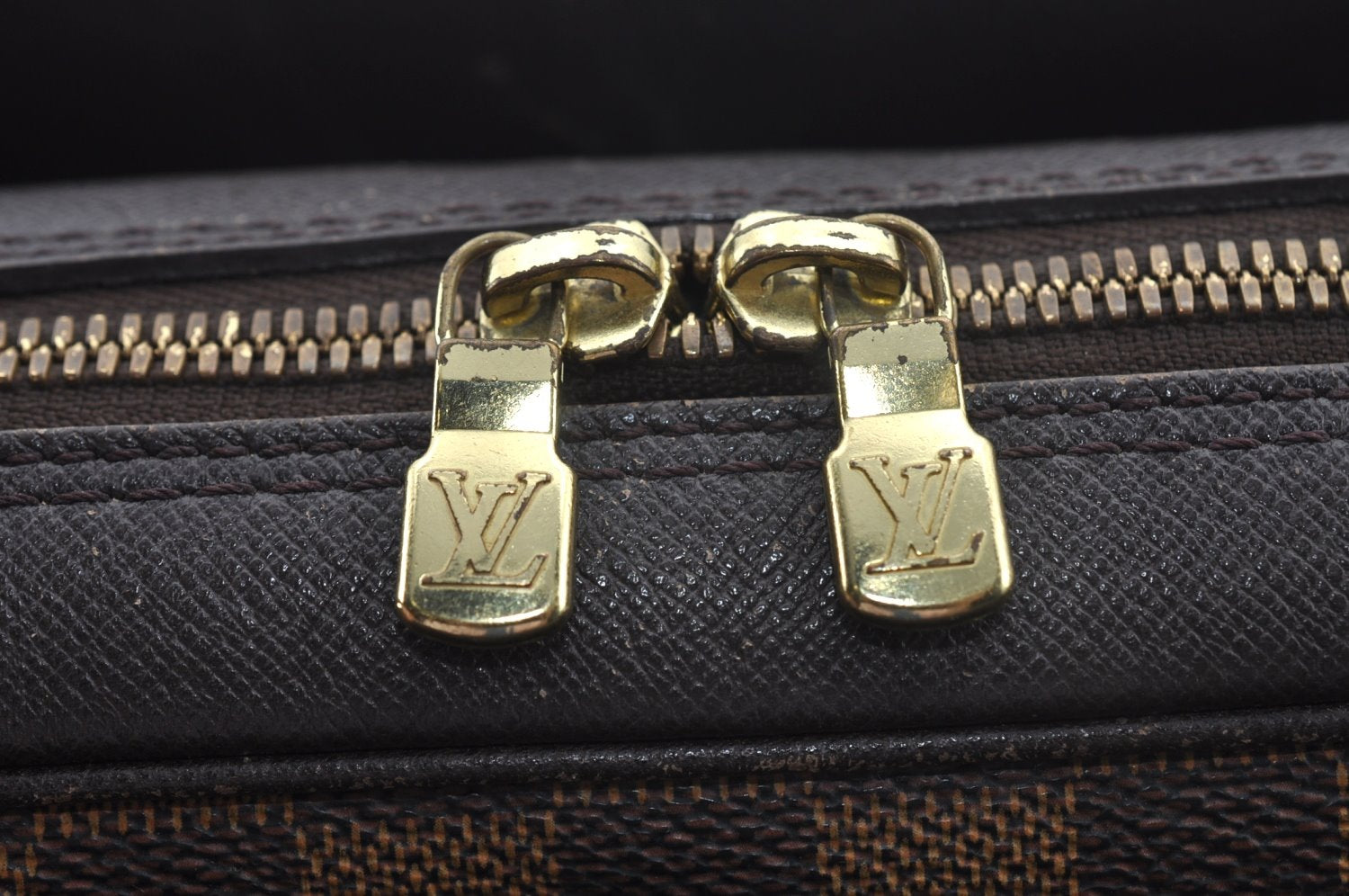 Authentic Louis Vuitton Damier Triana Hand Bag Purse N51155 LV L0521