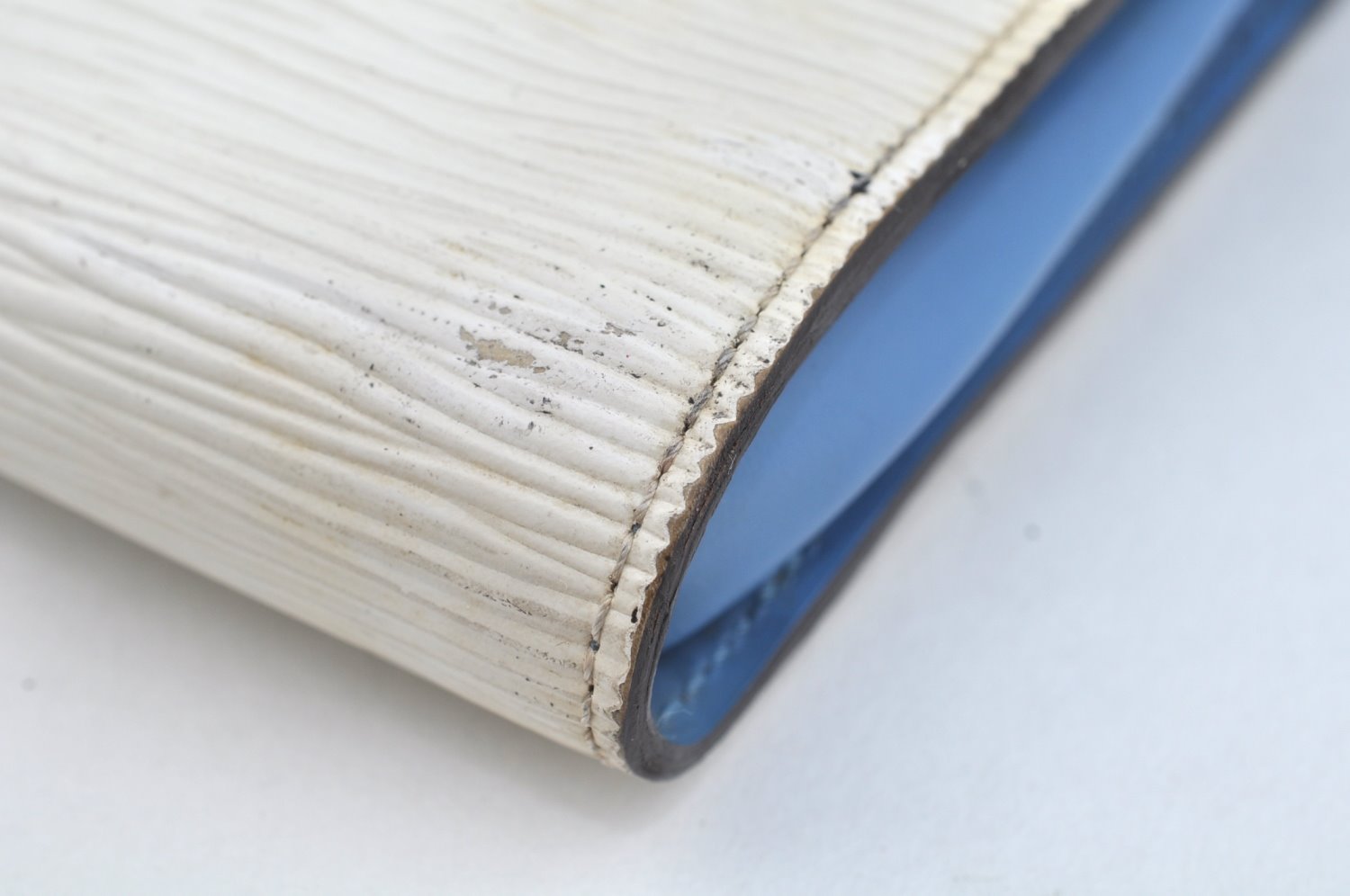 Auth Louis Vuitton Epi Tribal Mask Shoulder Cross Body Bag White M60795 LV L0527